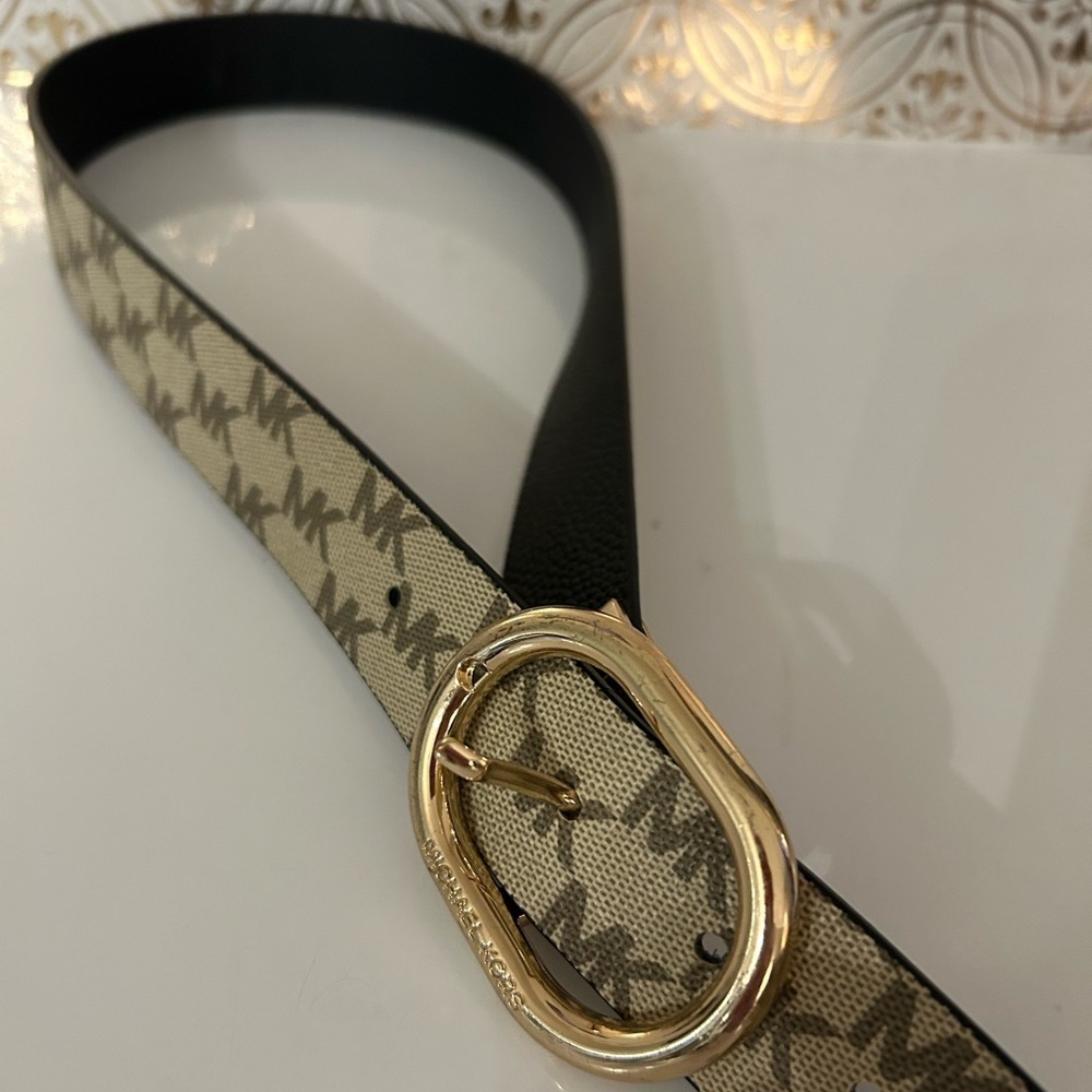 Michael Kors Signature Black and Gold Belt Reversible